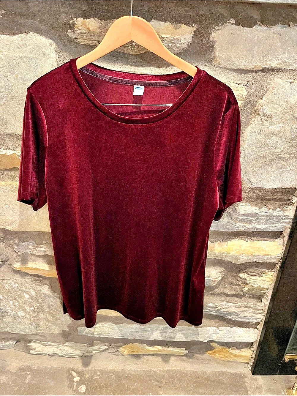 Old Navy Women's Short Sleeve Top in Burgundy Size XL